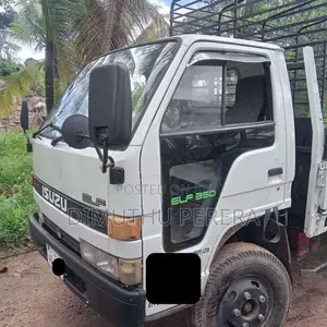 Isuzu ELF 1977 Lorry (Used)