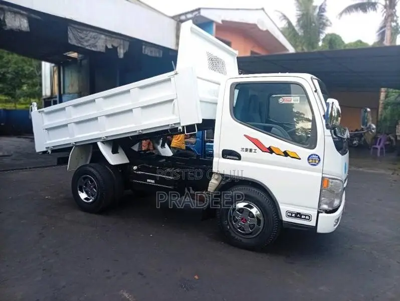 Mitsubishi Tipper 2007 Lorry (Used)