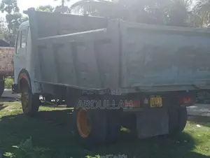 Tata 1615 2011 Lorry (Used)
