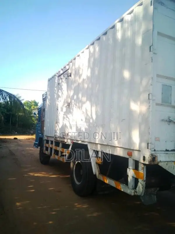 Ashok-Leyland Comet Super 2003 Lorry (Used)