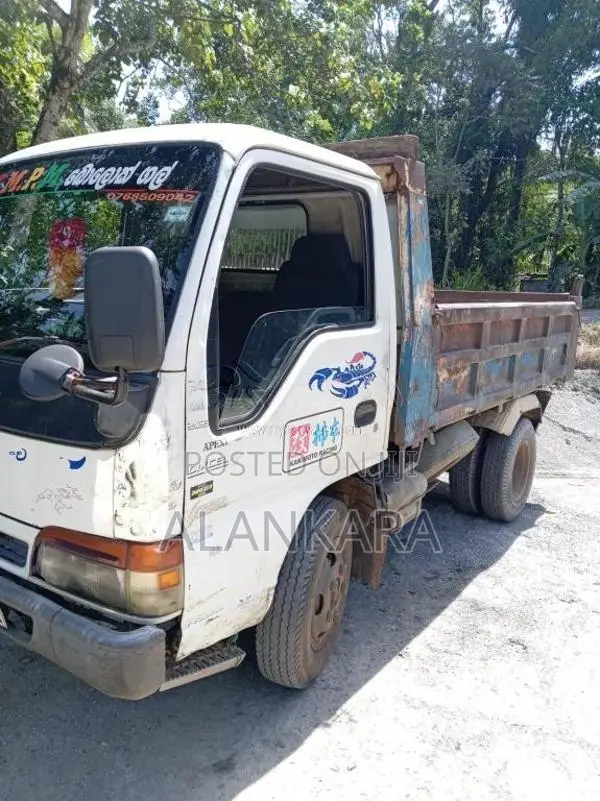 Nissan Tipper 1999 Lorry (Used)