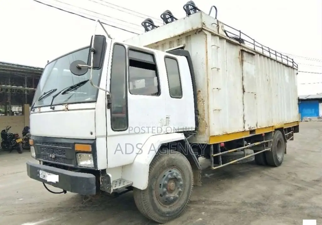 Ashok-Leyland CARGO 1614 06 Wheel 2002 Lorry (Used)
