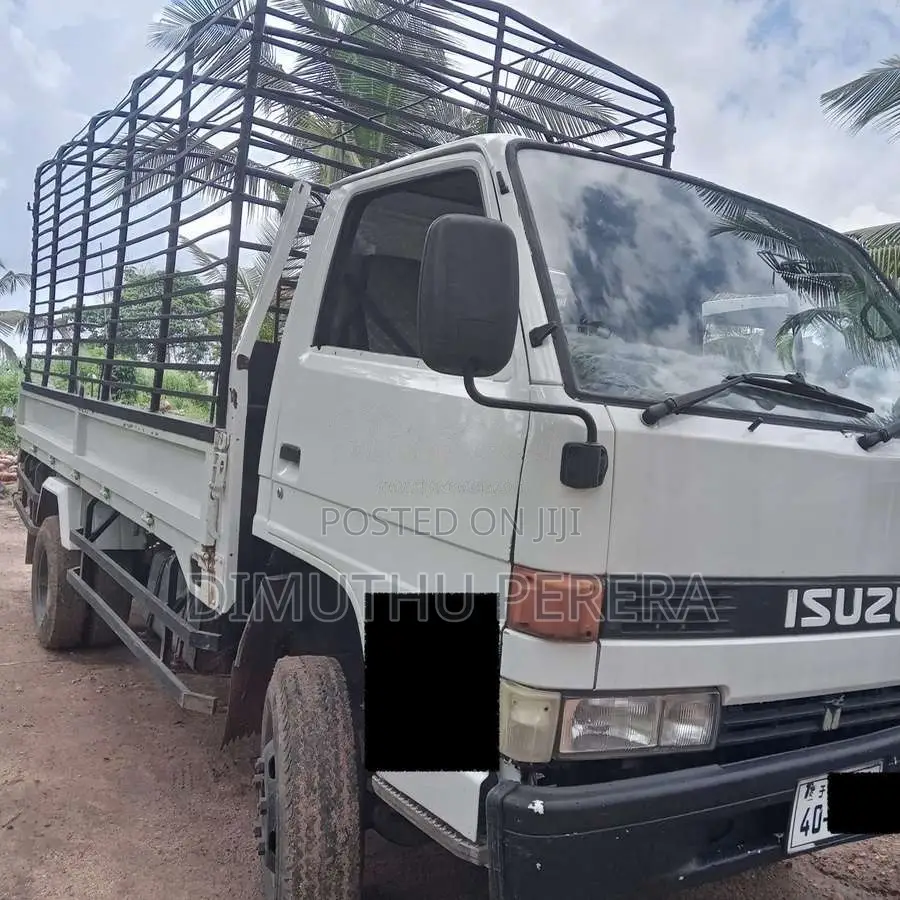 Isuzu ELF 1977 Lorry (Used)