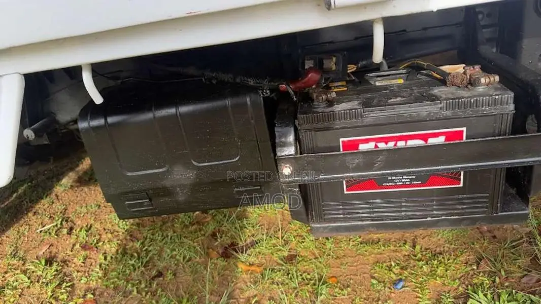 Mitsubishi PO5 1989 Lorry (Used)