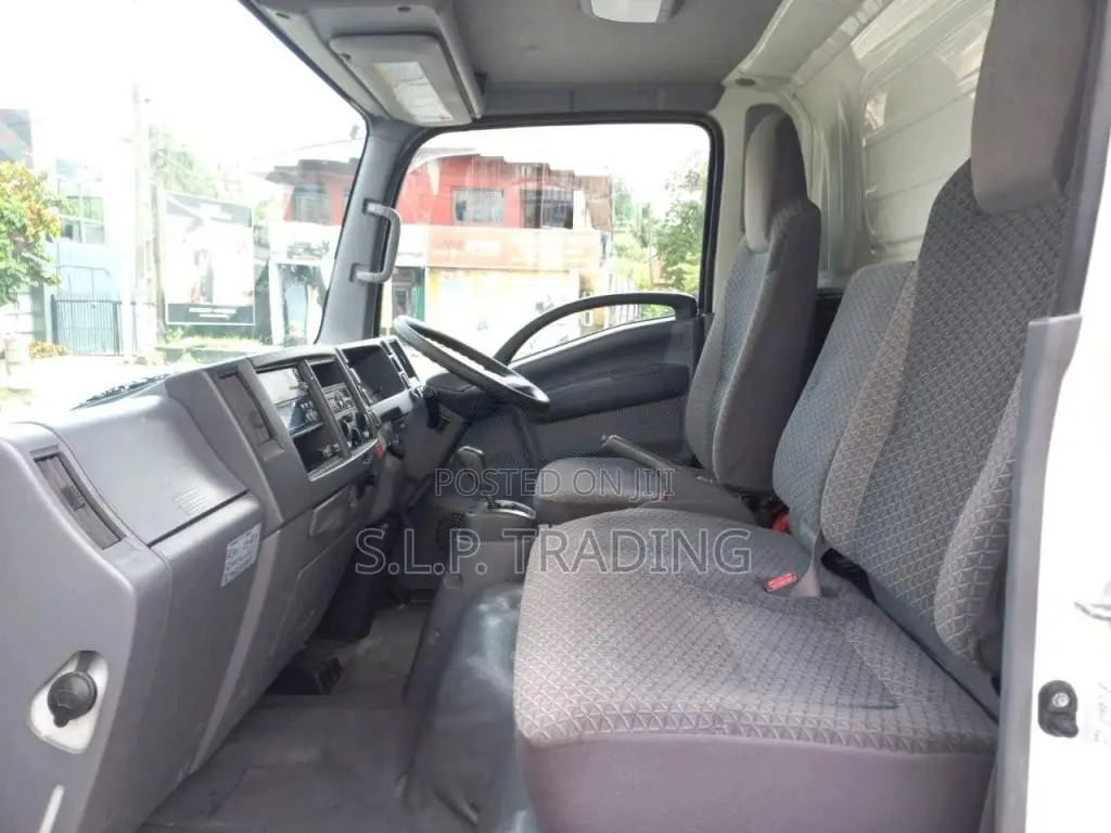 Isuzu ELF 2017 Lorry Unregistered (Recondition)
