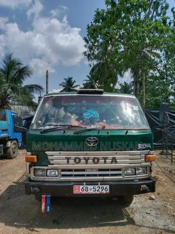 Toyota Dyna 1994 Lorry (Used)