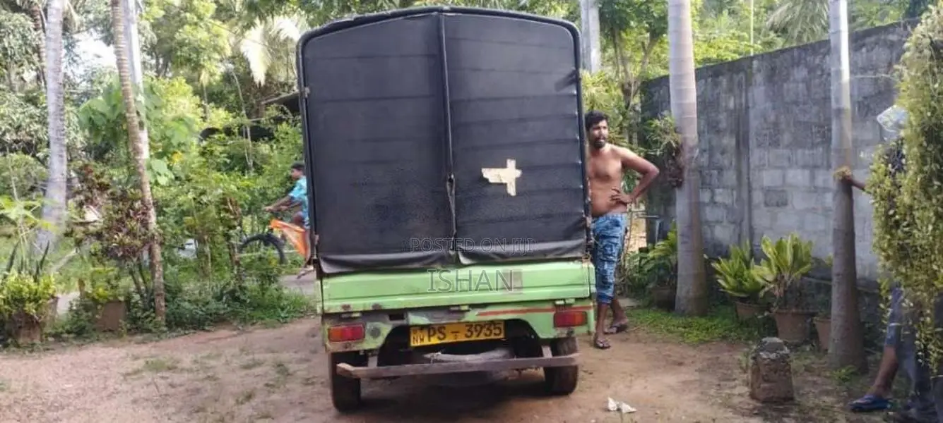 Tata Dimo Batta 2011 Lorry (Used)