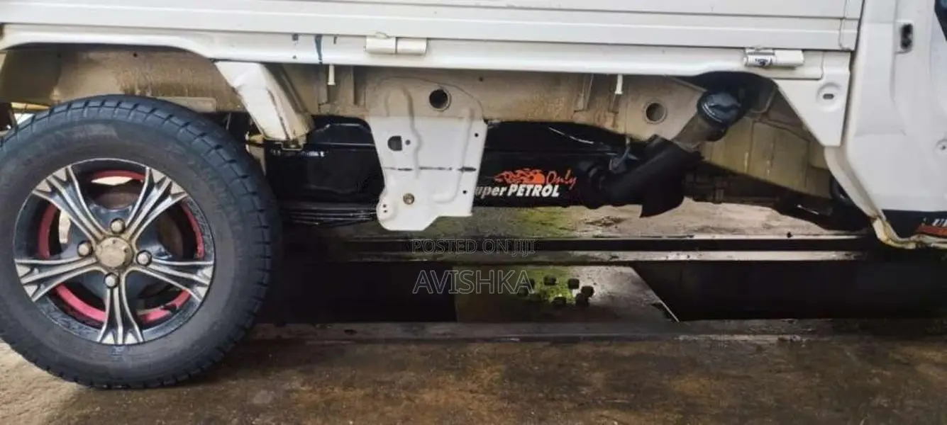 Suzuki Carry 2013 Lorry (Used)