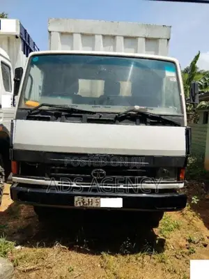 Tata LPT 1109 2010 Lorry (Used)