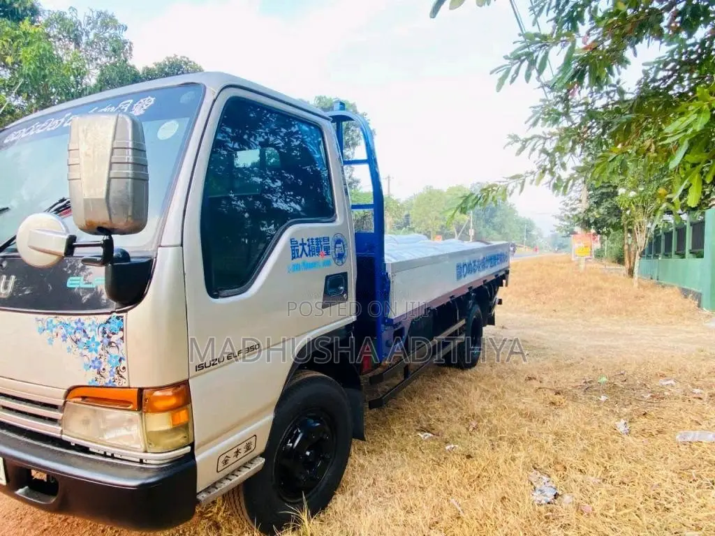 Isuzu ELF 2000 Lorry (Used)