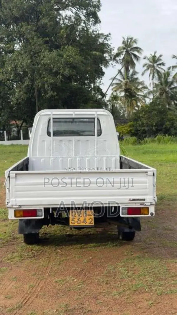 Mitsubishi PO5 1989 Lorry (Used)