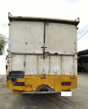 Ashok-Leyland CARGO 1614 06 Wheel 2002 Lorry (Used)