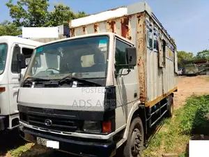 Tata LPT 1109 2010 Lorry (Used)