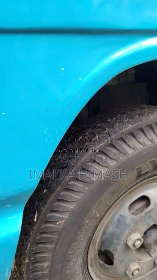 Isuzu ELF 1990 Lorry (Used)