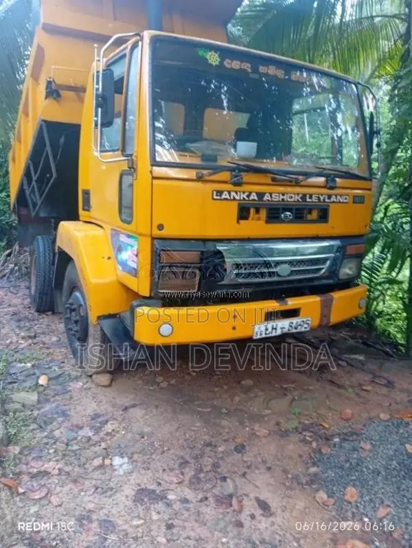 Ashok-Leyland Tipper 2010 Lorry (Used)
