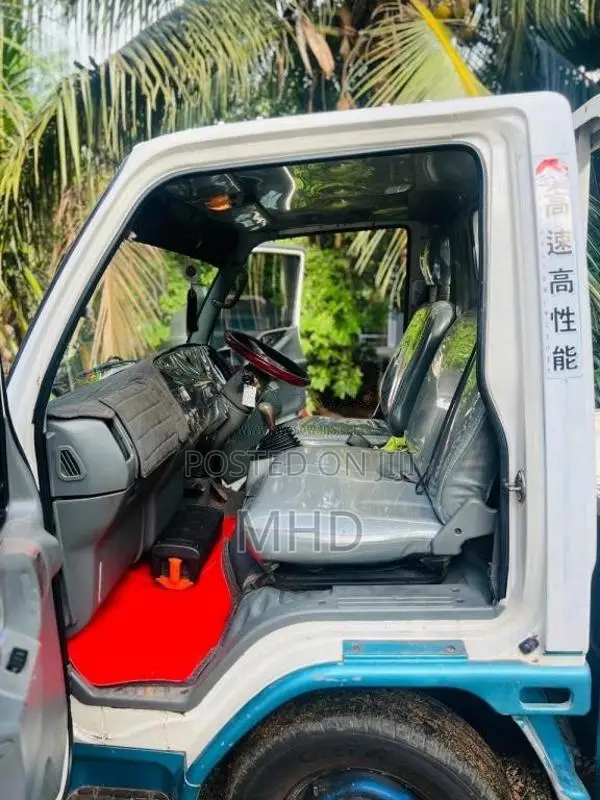 Mitsubishi Canter 2005 Lorry (Used)