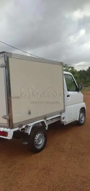 Mitsubishi U61 2001 Lorry (Used)