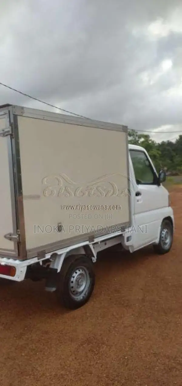 Mitsubishi U61 2001 Lorry (Used)