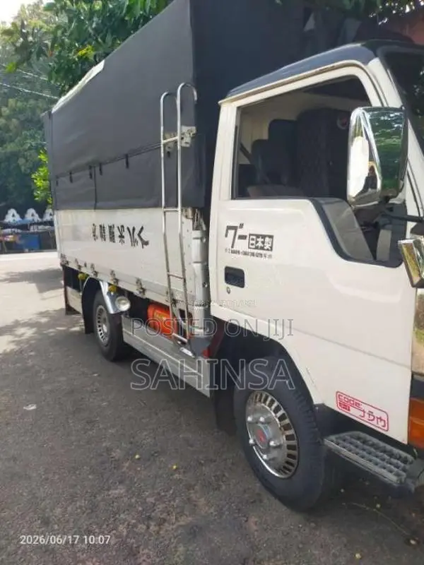 Mitsubishi Fuso 1990 Lorry (Used)