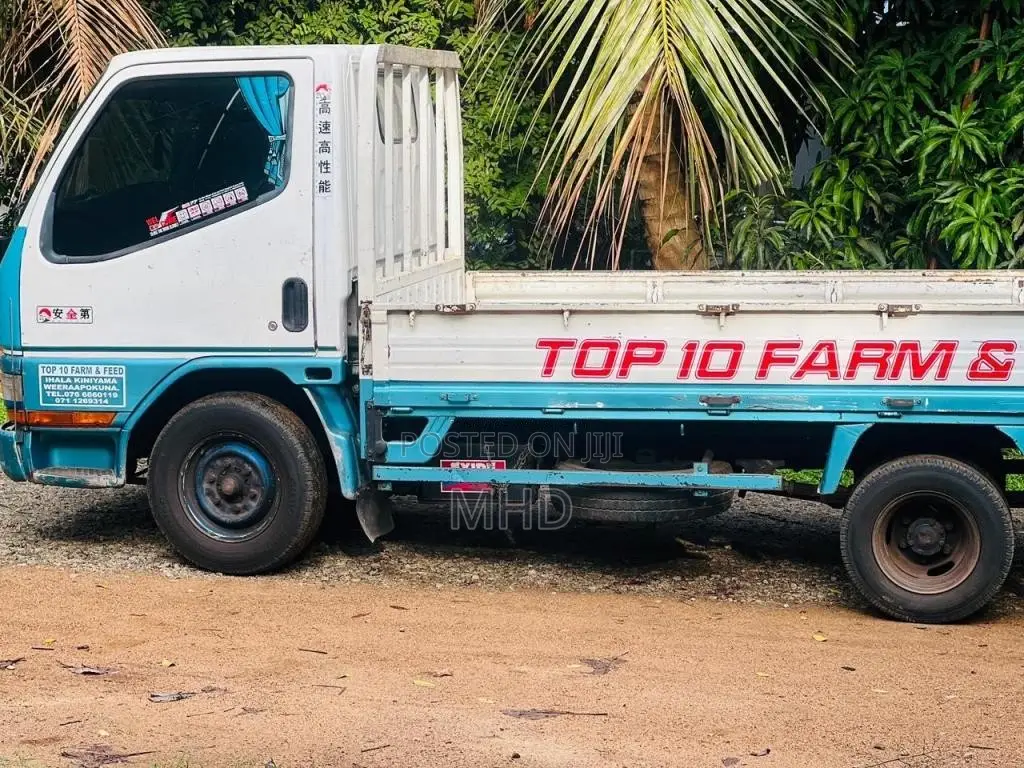 Mitsubishi Canter 2005 Lorry (Used)