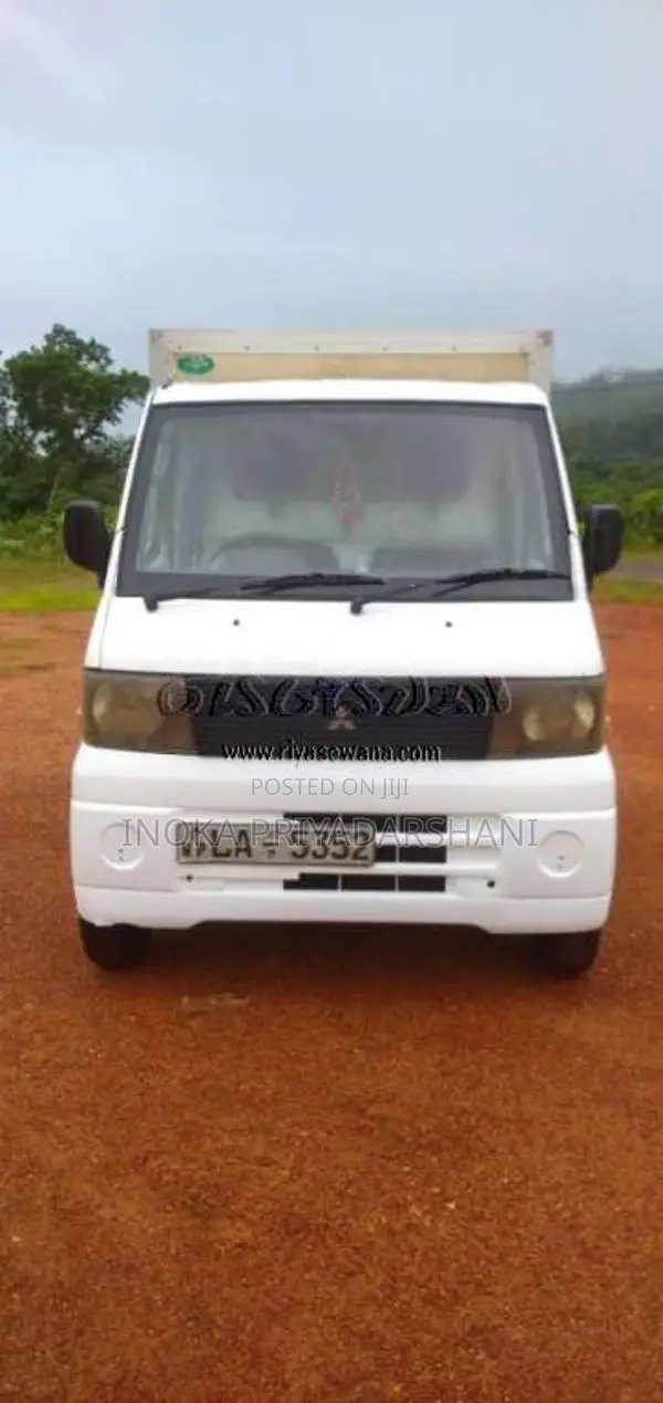 Mitsubishi U61 2001 Lorry (Used)