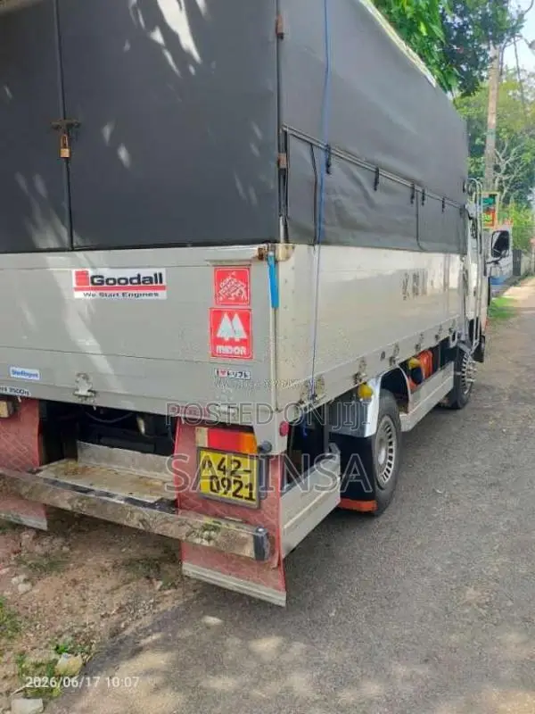 Mitsubishi Fuso 1990 Lorry (Used)