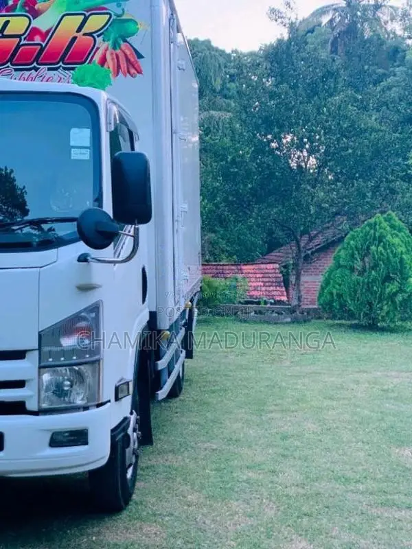 Isuzu ELF 2015 Lorry (Used)
