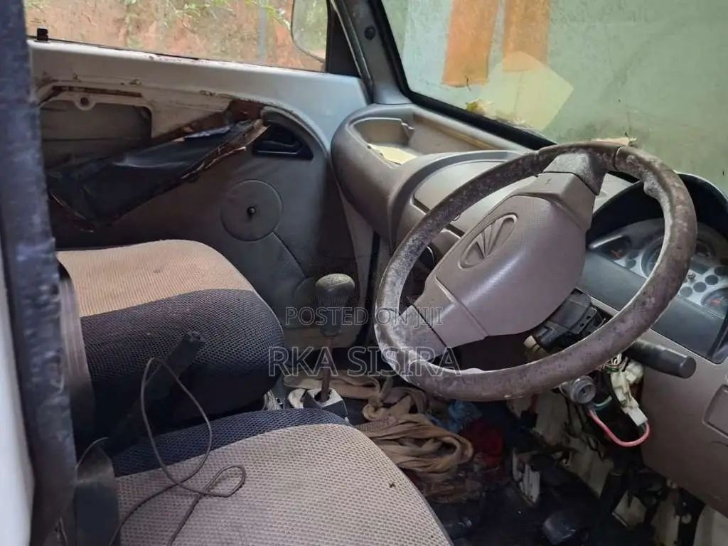 Mahindra Maxximo 2013 Lorry (Used)