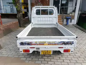 Suzuki Carry 2013 Lorry (Used)
