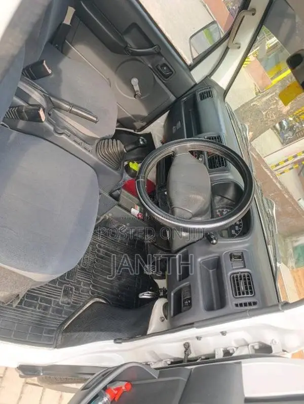 Suzuki Carry 2013 Lorry (Used)