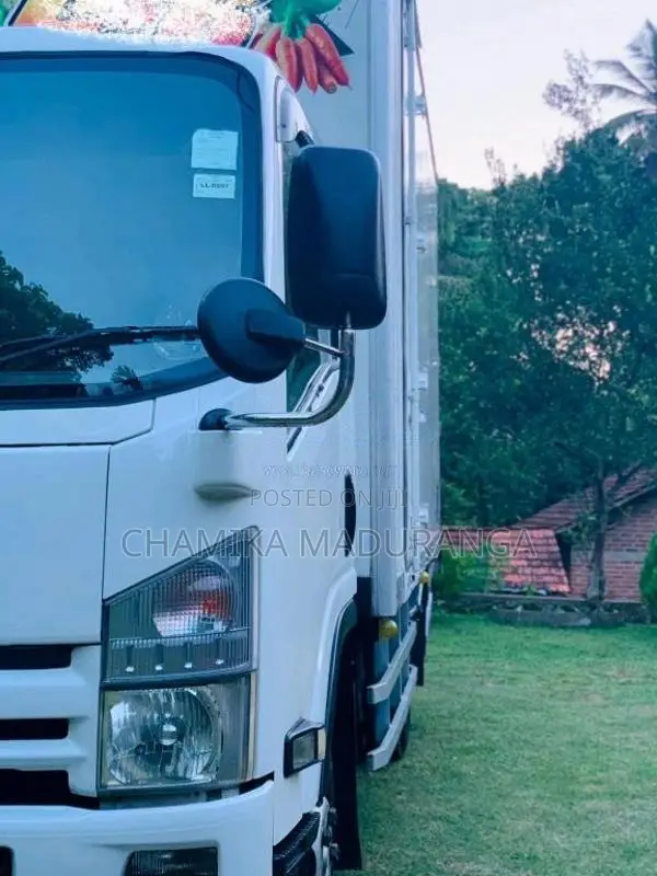 Isuzu ELF 2015 Lorry (Used)