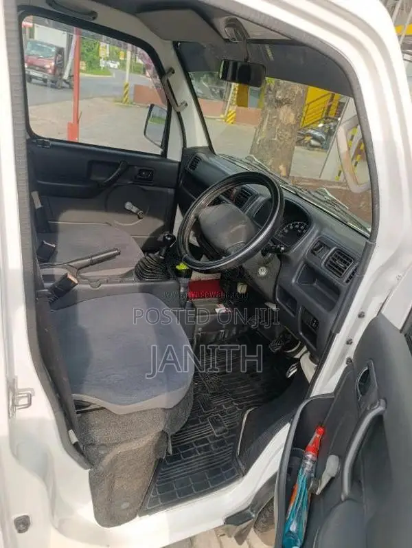 Suzuki Carry 2013 Lorry (Used)