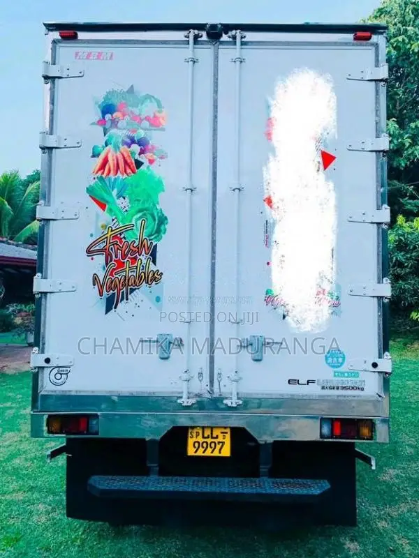 Isuzu ELF 2015 Lorry (Used)