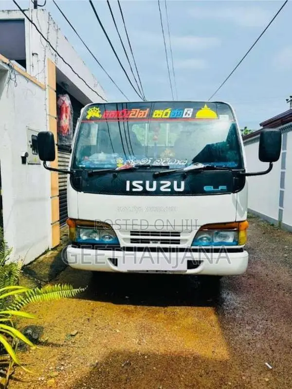 Isuzu ELF 2001 Lorry (Used)