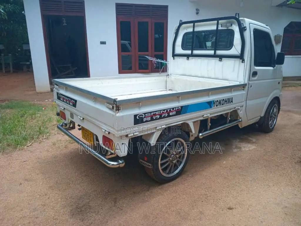 Mitsubishi 53 2005 Lorry (Used)