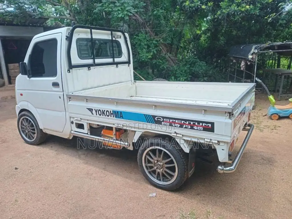 Mitsubishi 53 2005 Lorry (Used)