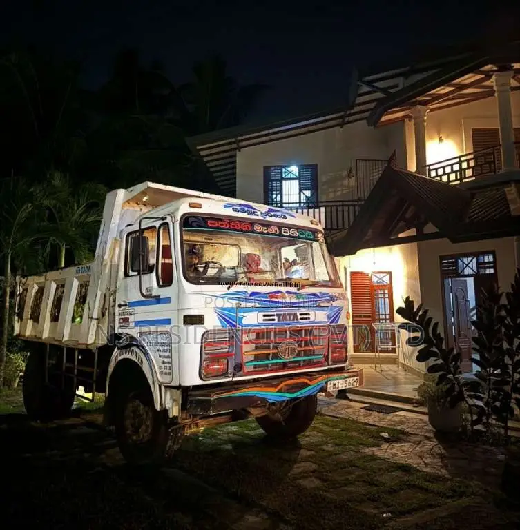 Tata 1615 2011 Lorry (Used)