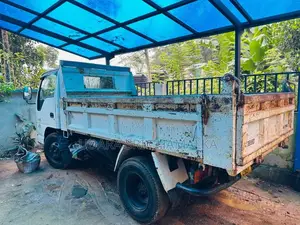 Isuzu Tipper 2003 Lorry (Used)