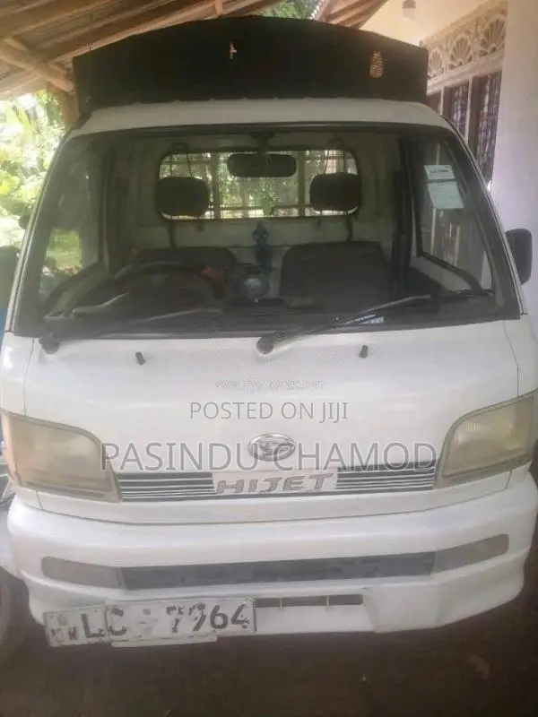 Daihatsu Hijet 2002 Lorry (Used)