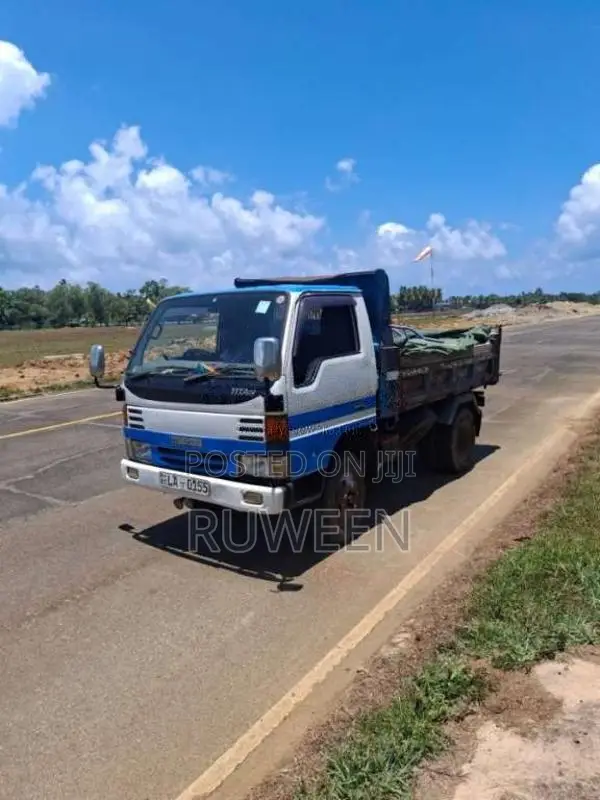 Mazda Titan Tipper 2001 Lorry (Used)