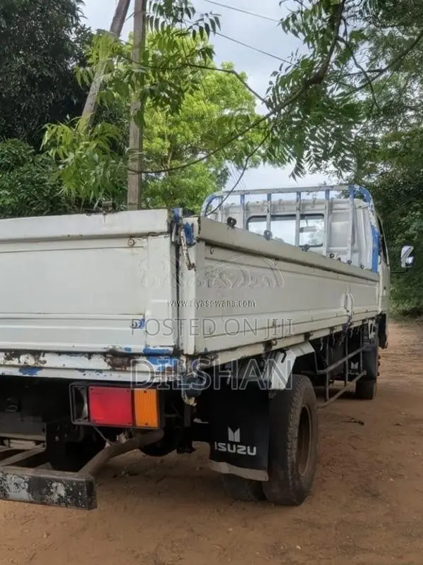 Isuzu NPR 1989 Lorry (Used)