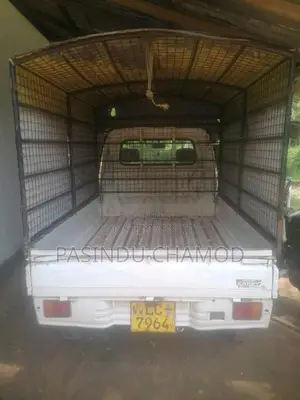 Daihatsu Hijet 2002 Lorry (Used)