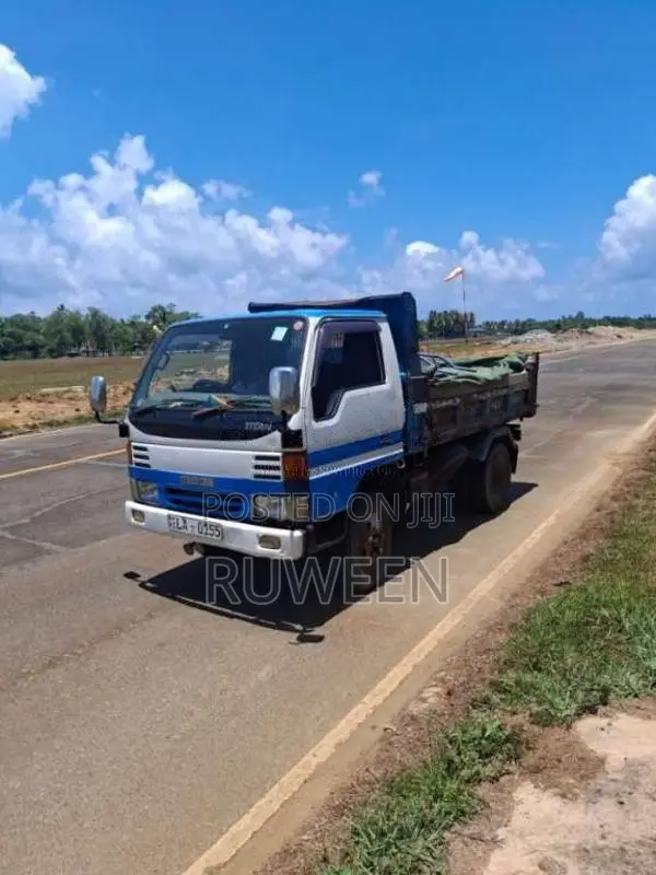 Mazda Titan Tipper 2001 Lorry (Used)