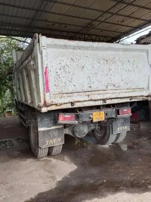 Tata 1615 Tipper 2006 Lorry (Used)