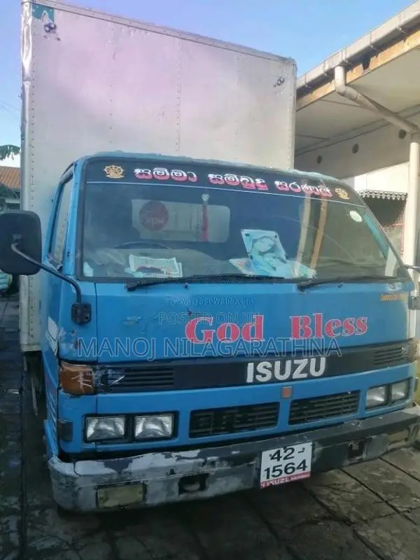 Isuzu NPR 1988 Lorry (Used)