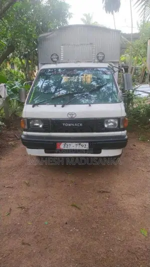 Toyota Townace 2000 Lorry (Used)