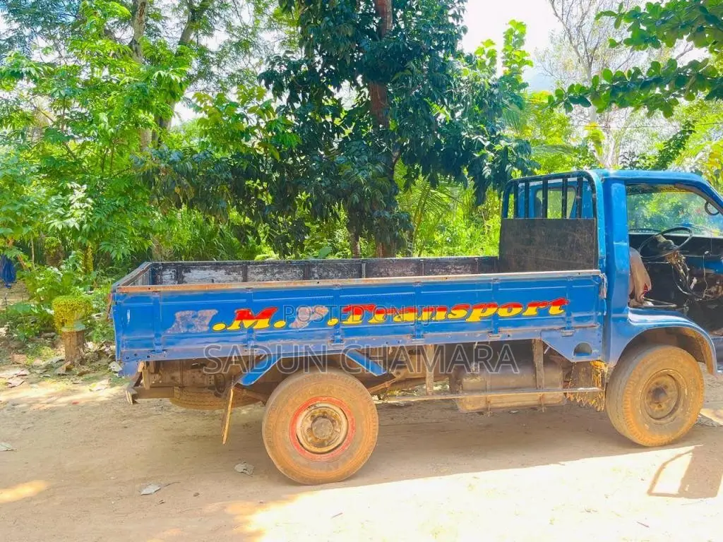 Isuzu Isuzu 1985 Lorry (Used)
