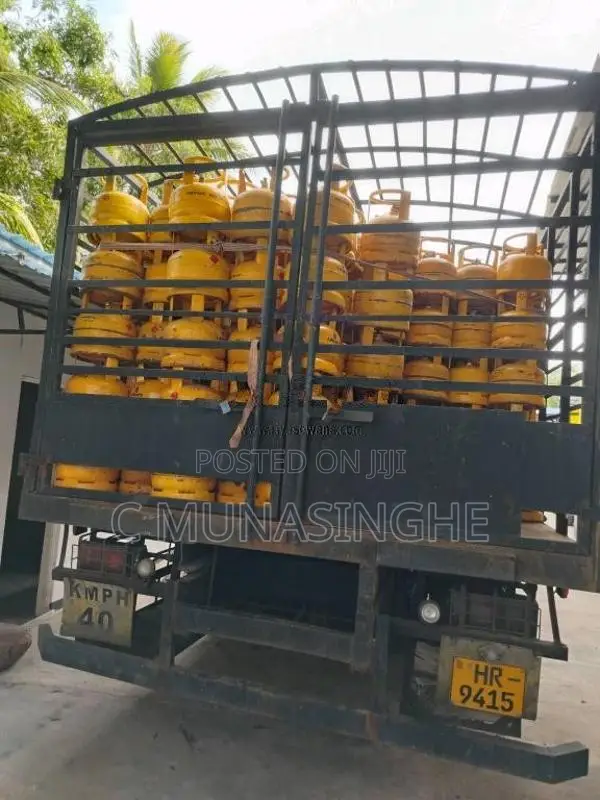 Ashok-Leyland 10 Wheel 2003 Lorry (Used)