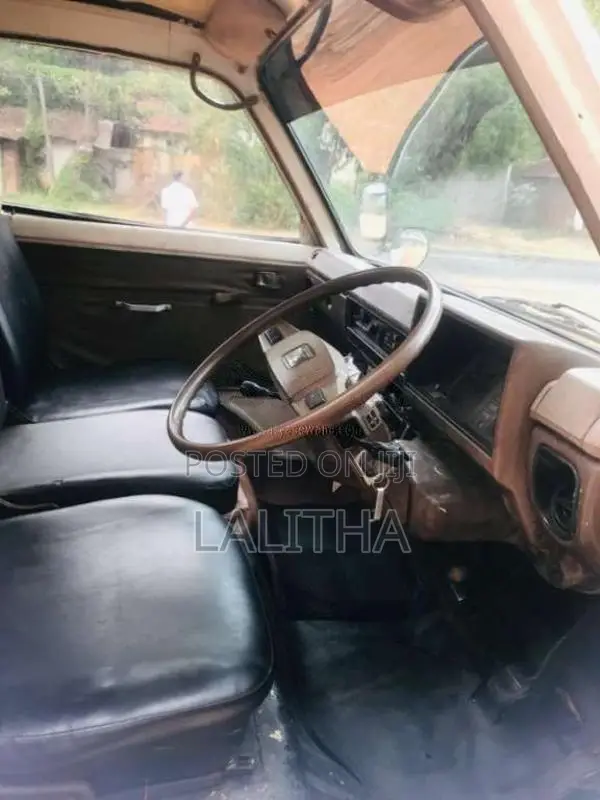 Toyota Lh30 1978 Lorry (Used)