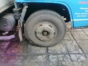 Isuzu NPR 1988 Lorry (Used)